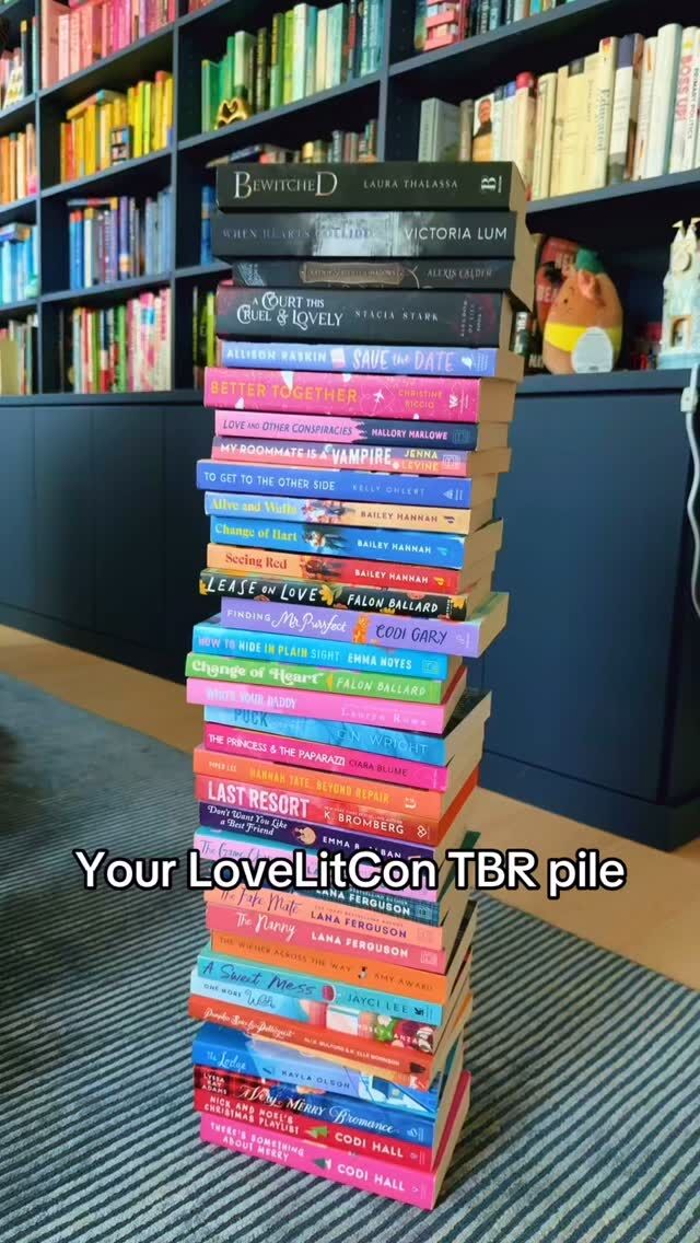 We love a beautiful TBR pile 😍 So many amazing LoveLitCon authors. 🙌🏻

#lovelitcon #sandiegoevents #booksigning #bookstagram #romancereaders #bookishevents #romancebooks #tbrpile #readmoreromance