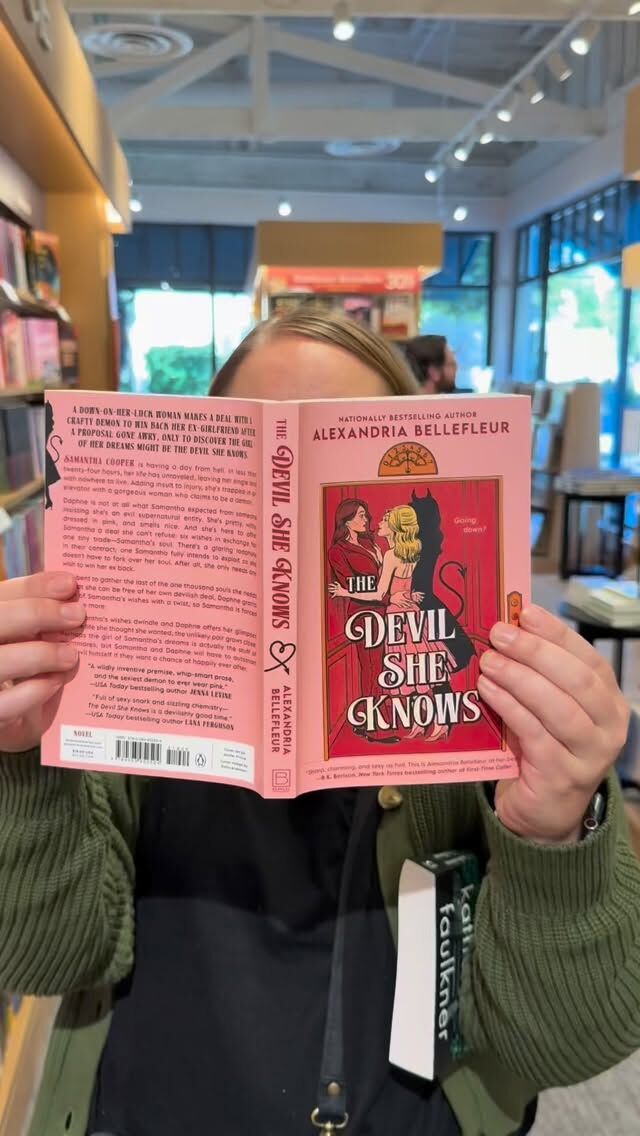 Anyone else catching up on their LoveLitCon TBR? We can’t wait to meet to many incredible authors in February! 

#LoveLitCon #booksbooksbooks #bookstagram #booksigning #romancebooks #romancereads #romancebookstagram #romancereadersofinstagram #bookishlife